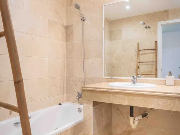 Piso en Urbanización Los pinos de aloha, 8 - Foto 4