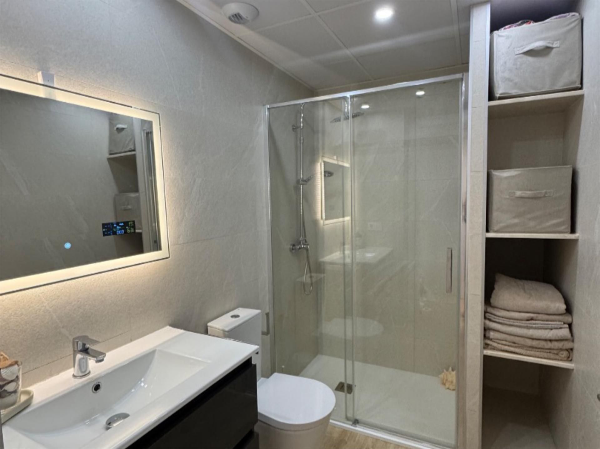 Piso en  Carrer Periodista Asuncion Valdes 13 - Foto 16