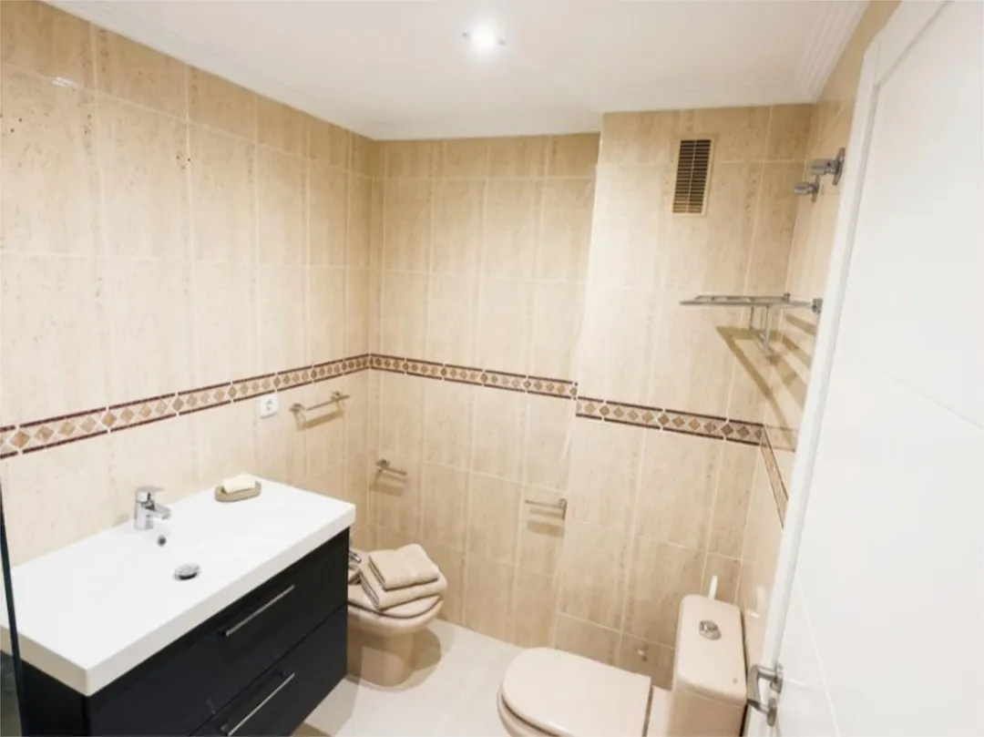 Piso en  Carrer de la Casa de la Misericòrdia 14 - Foto 2