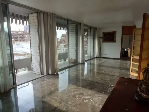 Piso en calle Marqués de Paradas, 55 - Foto 1