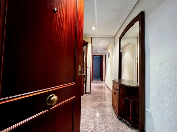 Piso en avenida Pintor Baeza, 3 f