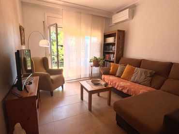 Chalet en Figueres - Foto 4