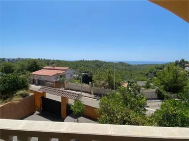 Chalet en  Avinguda Stanta Maria de Montserrat 24 - Foto 1