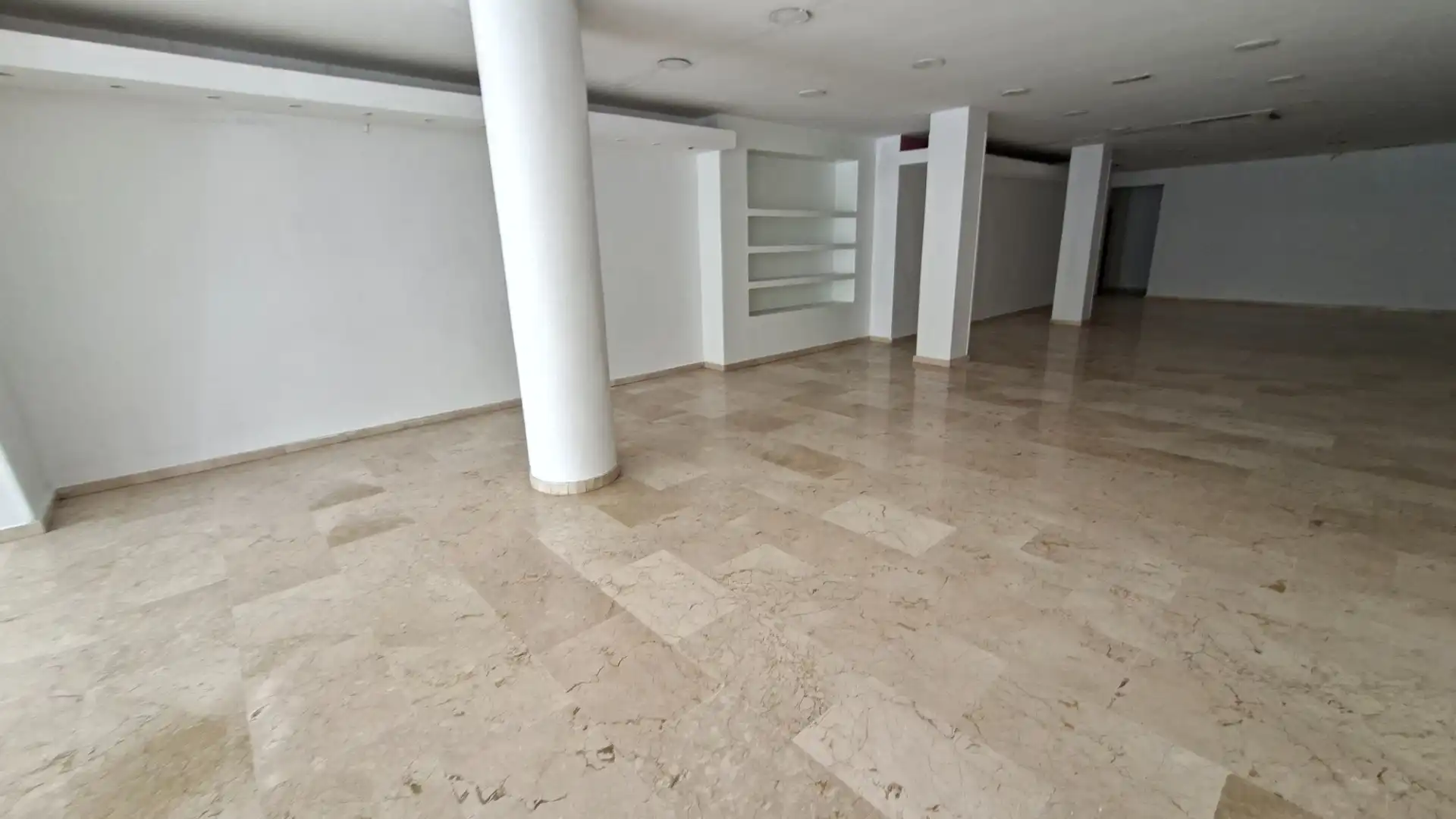 Local comercial en  Avinguda Ancha de Castelar 550 - Foto 9
