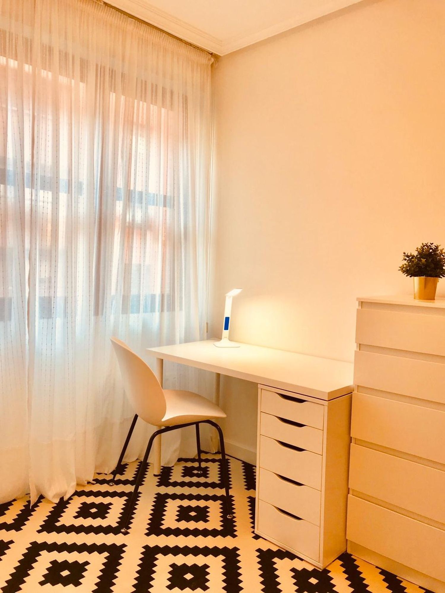 Estudio en calle Emilio Carrere, 4 - Foto 17