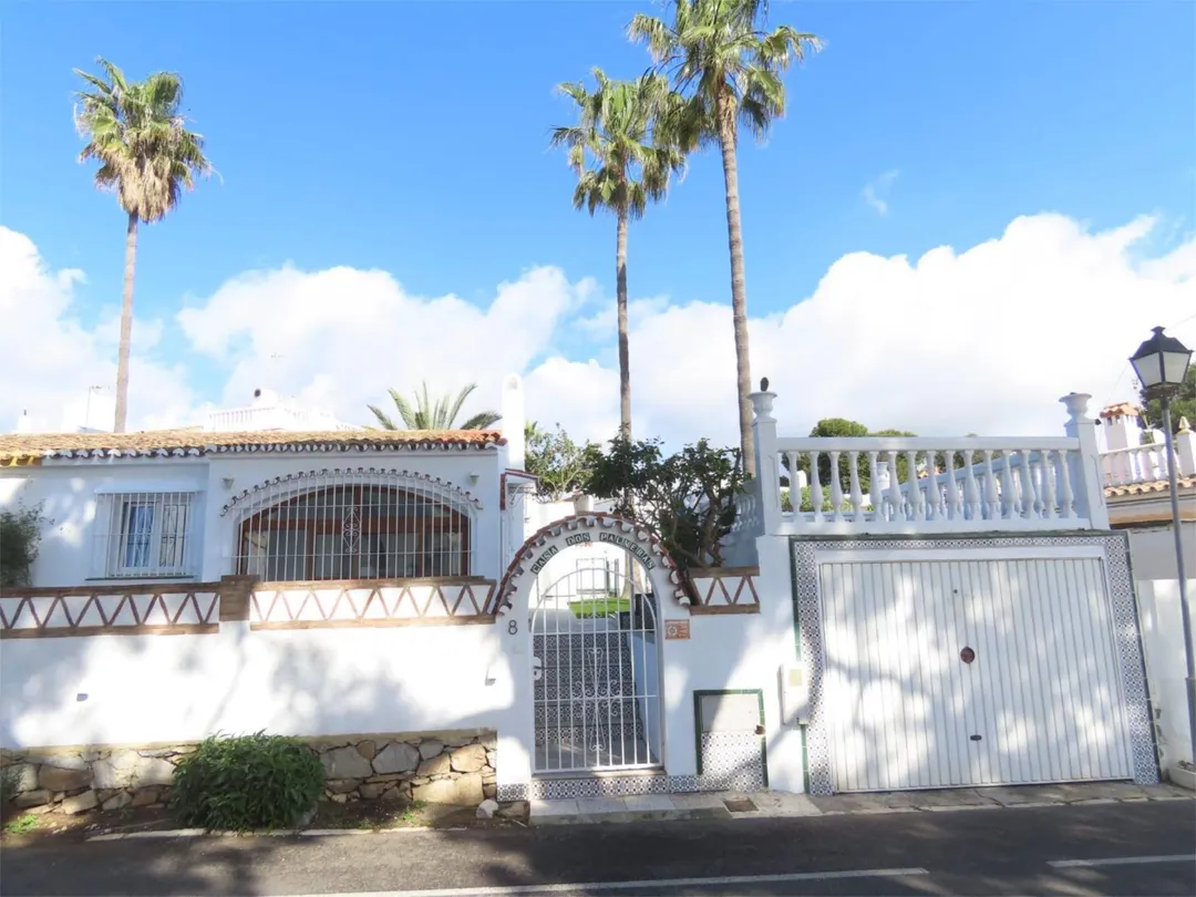 Chalet en  Calle Rosal de Calypso 7 - Foto 1