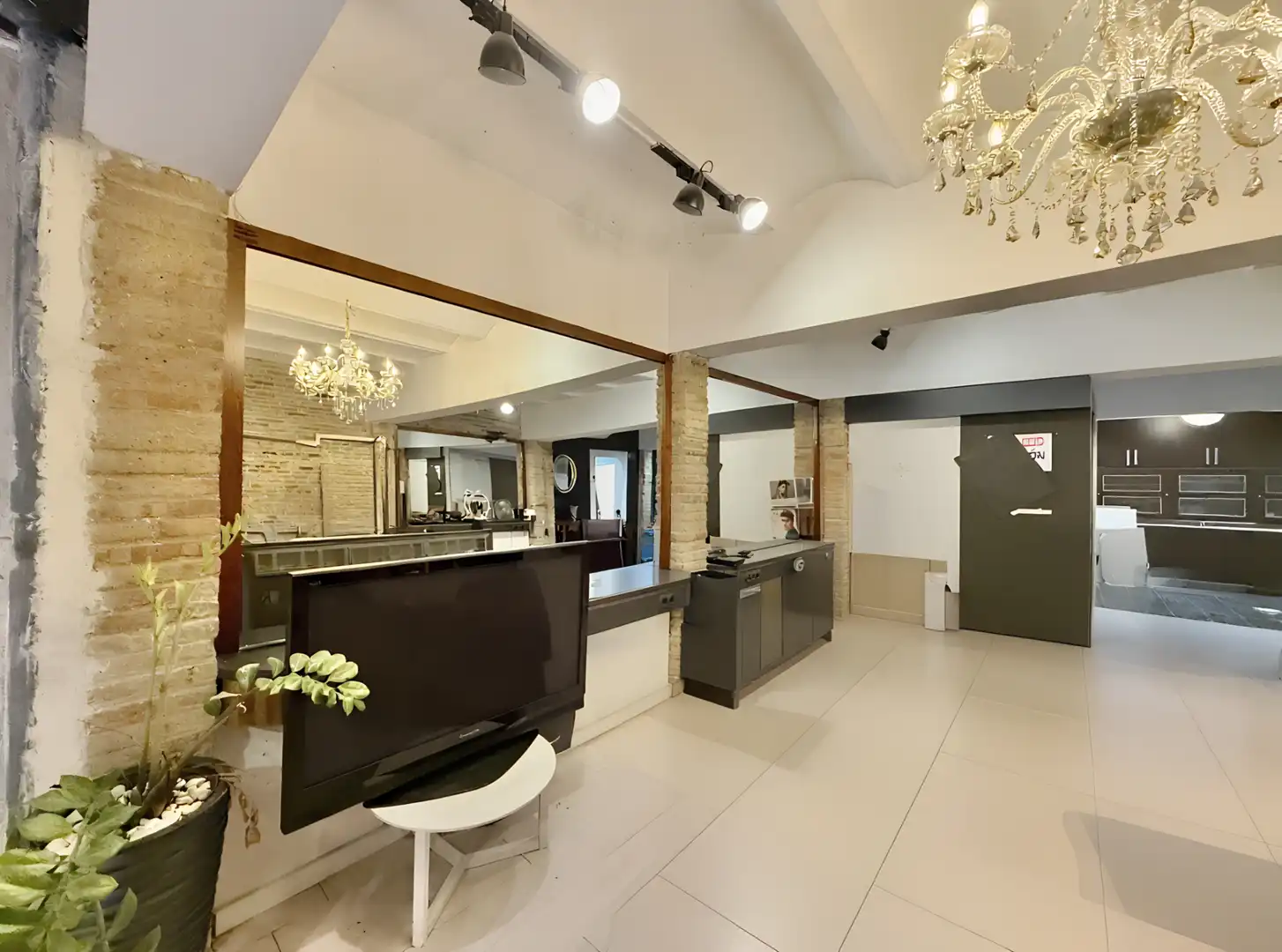 Local comercial en  Carrer de Mossèn Jaume Soler i Puigvert - Foto 4