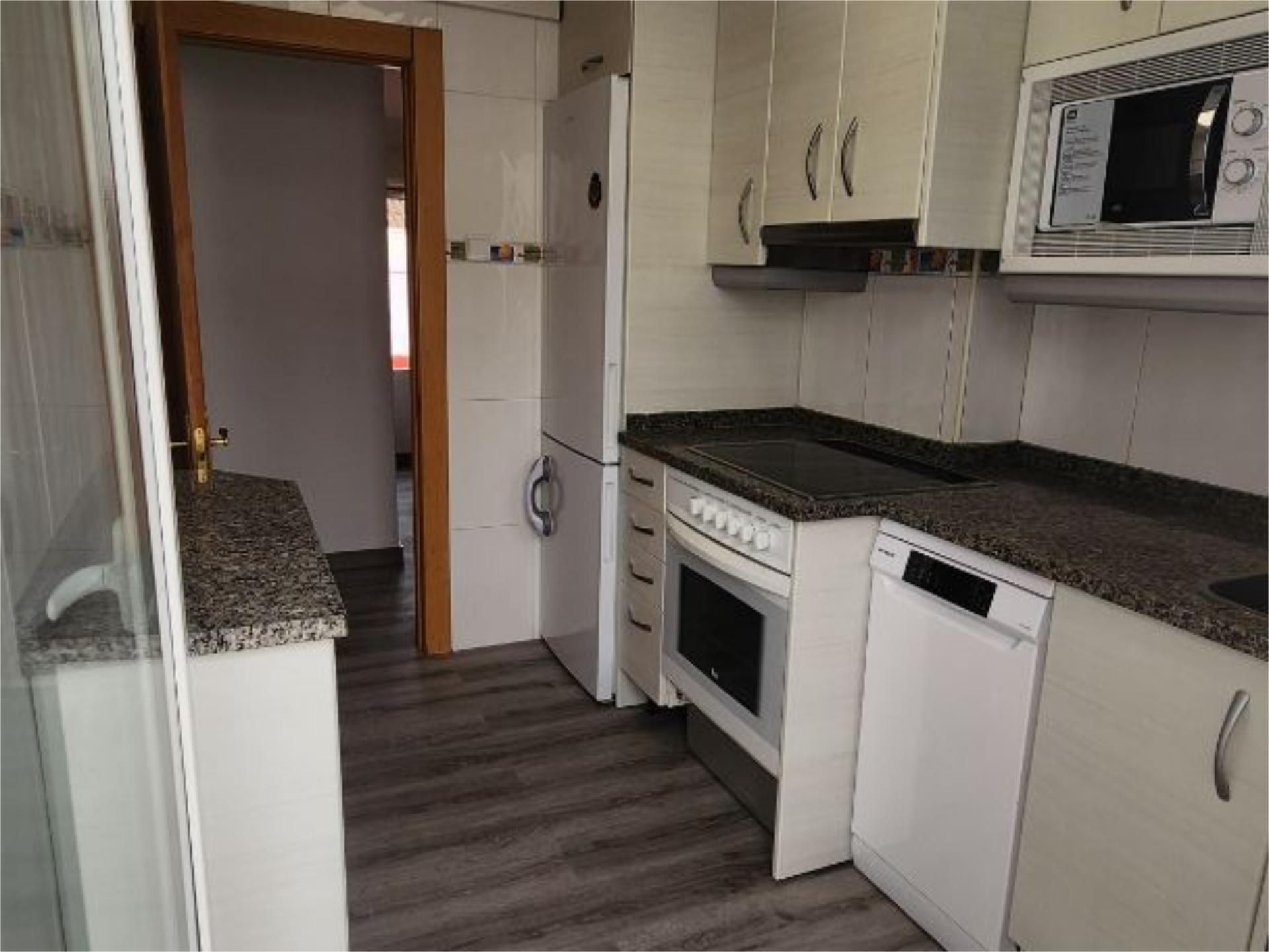 Piso en  Calle de María Lostal 32 - Foto 10