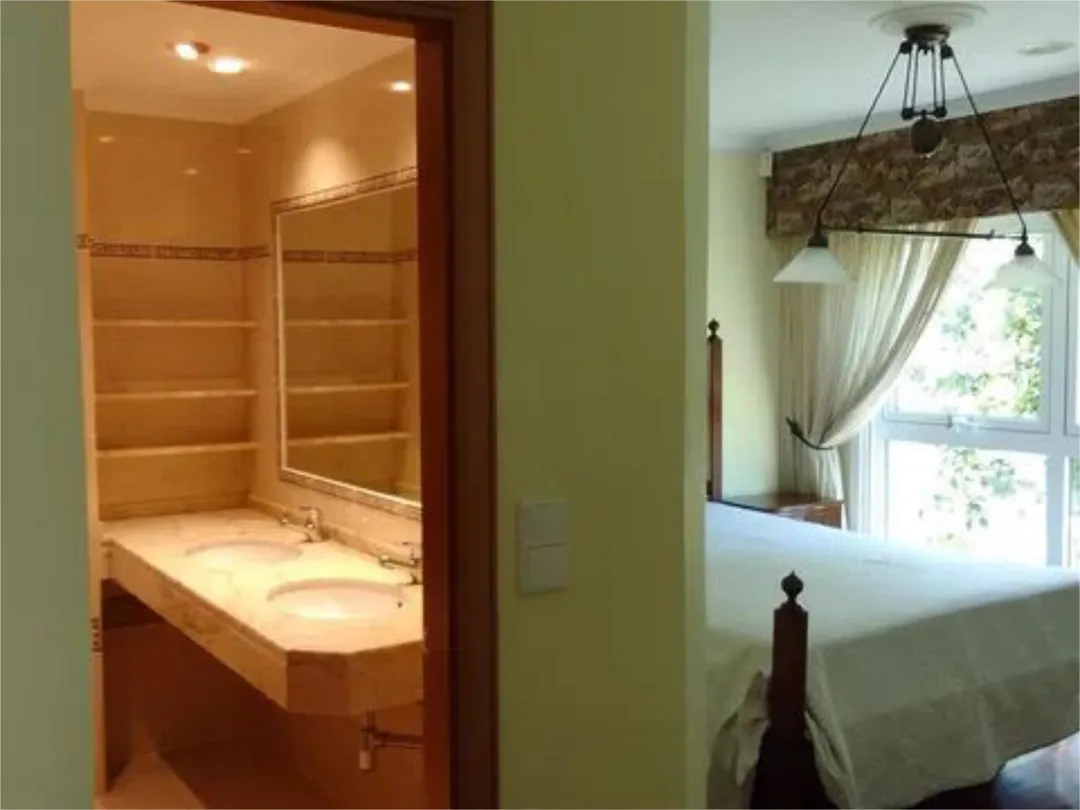 Casa adosada en Santiago de Compostela - Foto 3