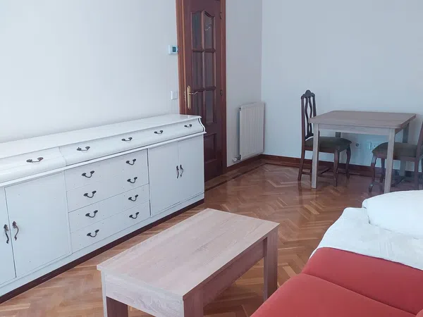 Piso en Barrio Capuchinos-Glorieta-C. Jardín - Foto 2