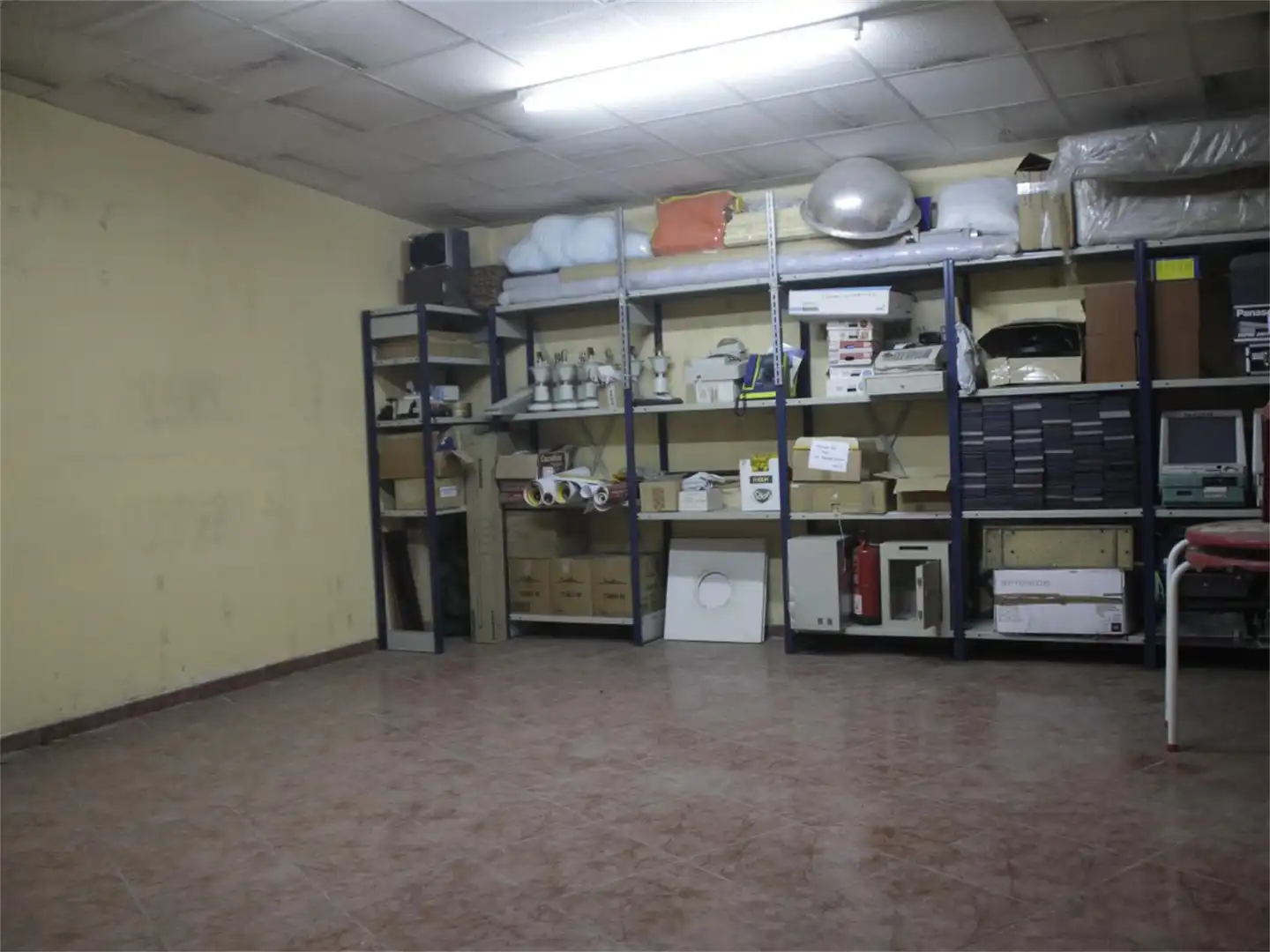 Local comercial en  Calle Lauri Volpi 26 - Foto 9