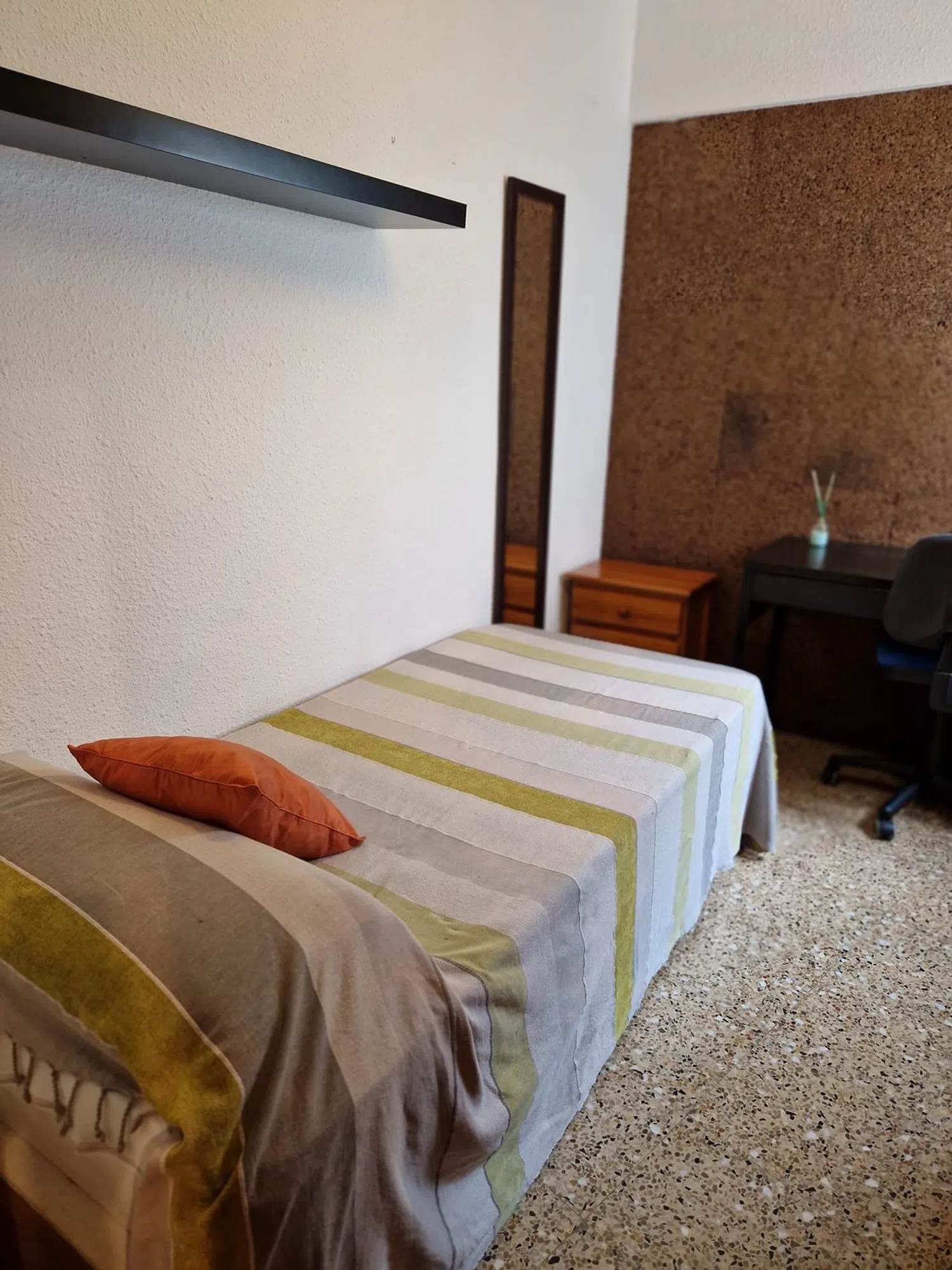 Piso en calle d'Enric Navarro, 30 - Foto 8