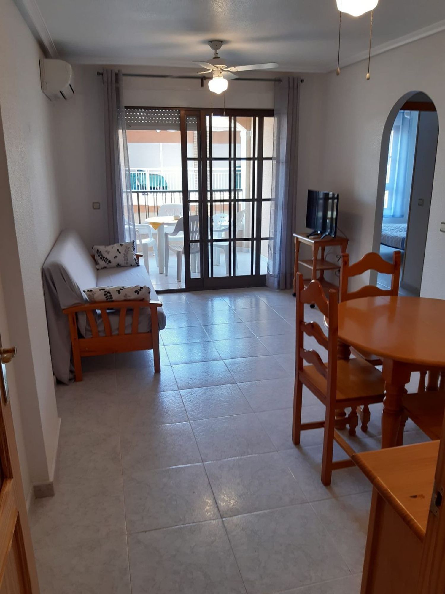 Piso en Calle Azorín, 18 - Foto 2