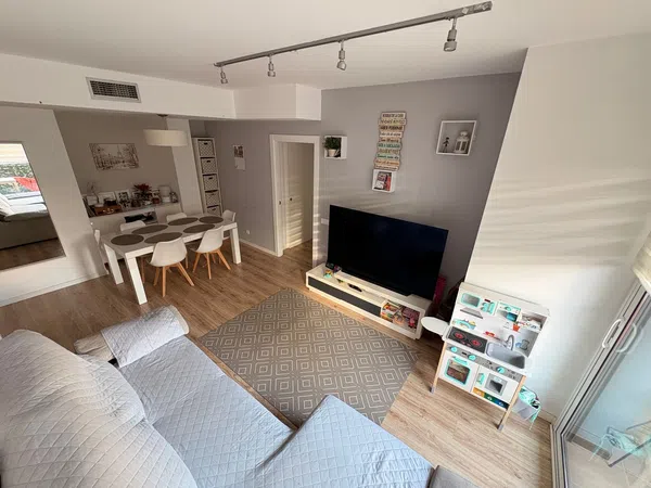 Piso en calle Santa Eulàlia, 186 - Foto 2