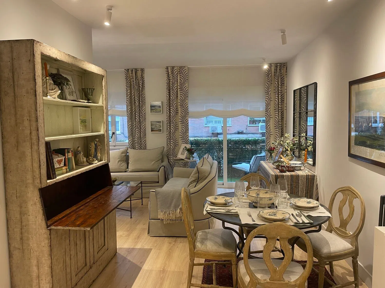 Piso en calle de Canillas, 22