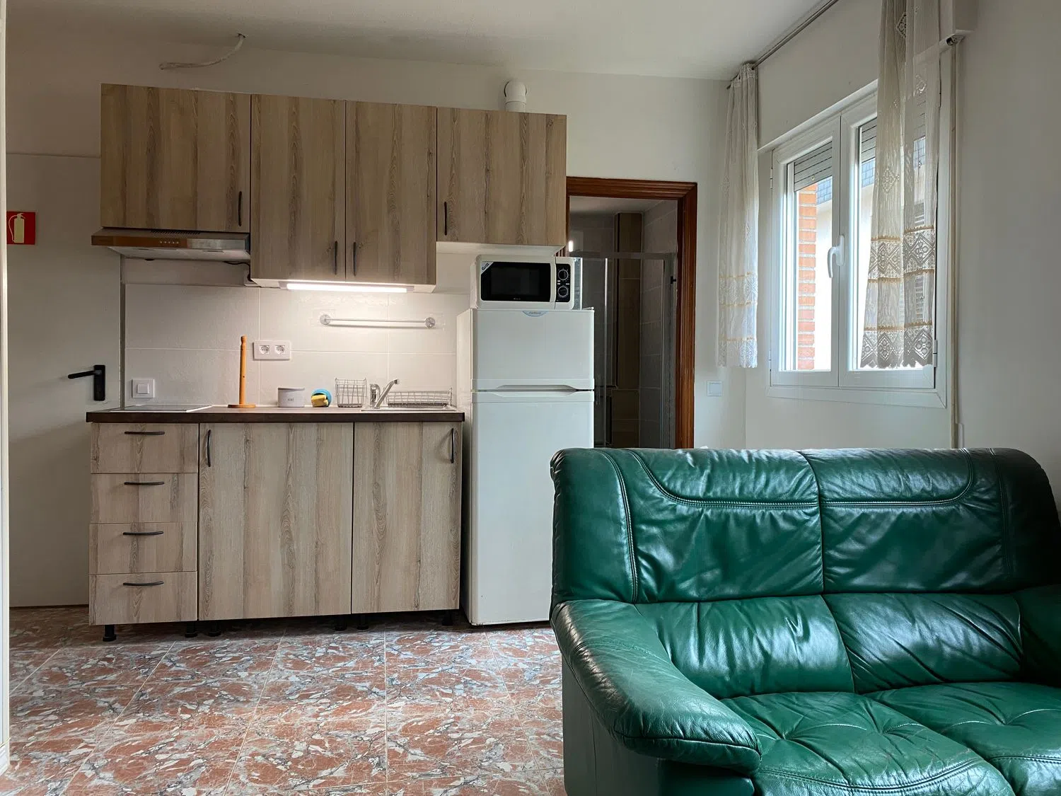 Estudio en calle ramón crespo, 29 - Foto 2