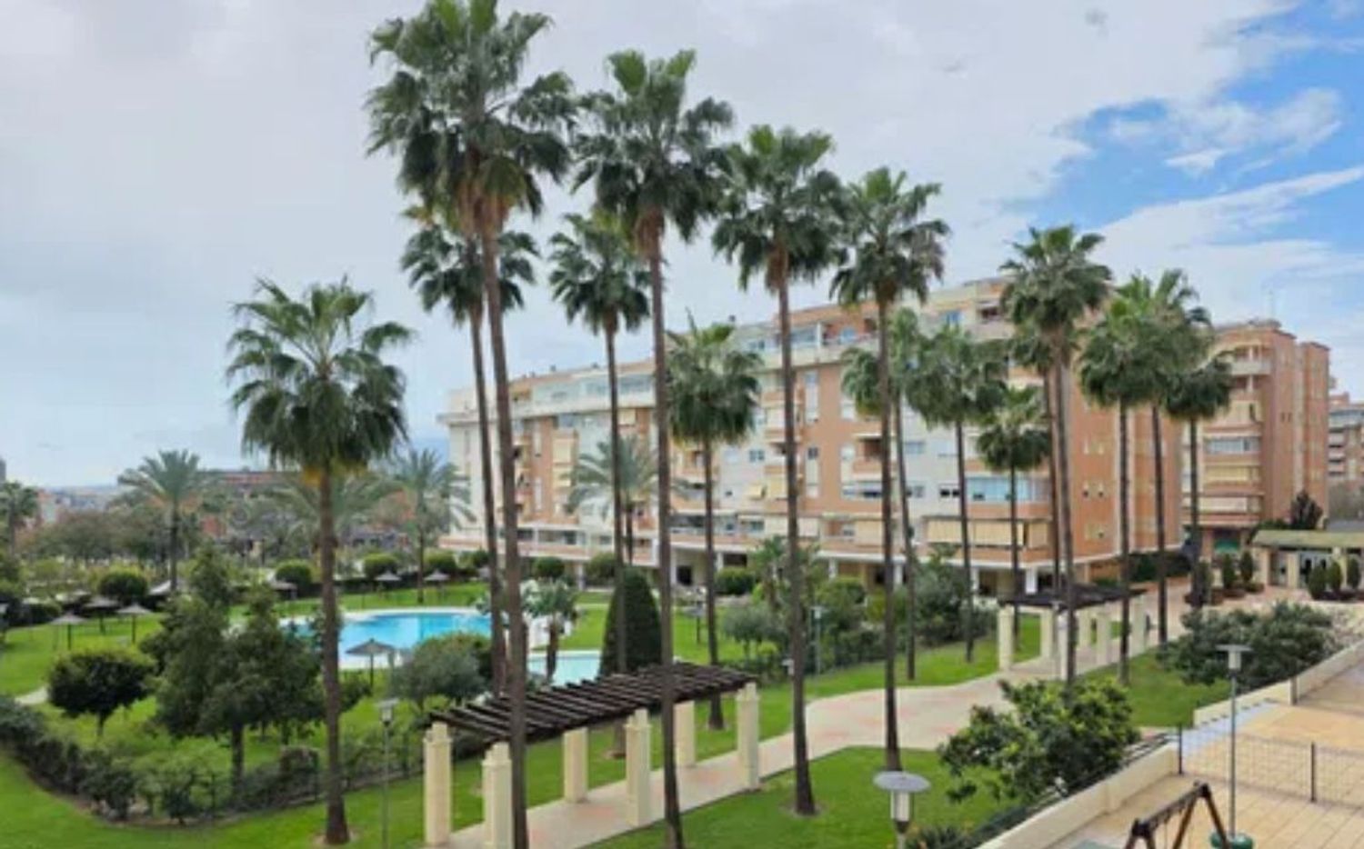 Piso en avenida del Editor Ángel Caffarena, 29 - Foto 1