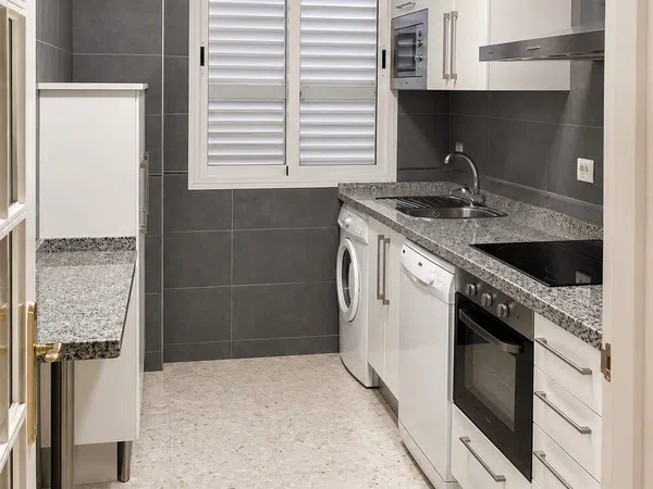 Chalet adosado en Calle Cielo, 3, Alcalde L. Uruñuela - Palacio de Congresos - Foto 4