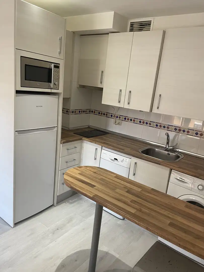 Apartamento en  Calle Madre María Jesús 18 - Foto 2