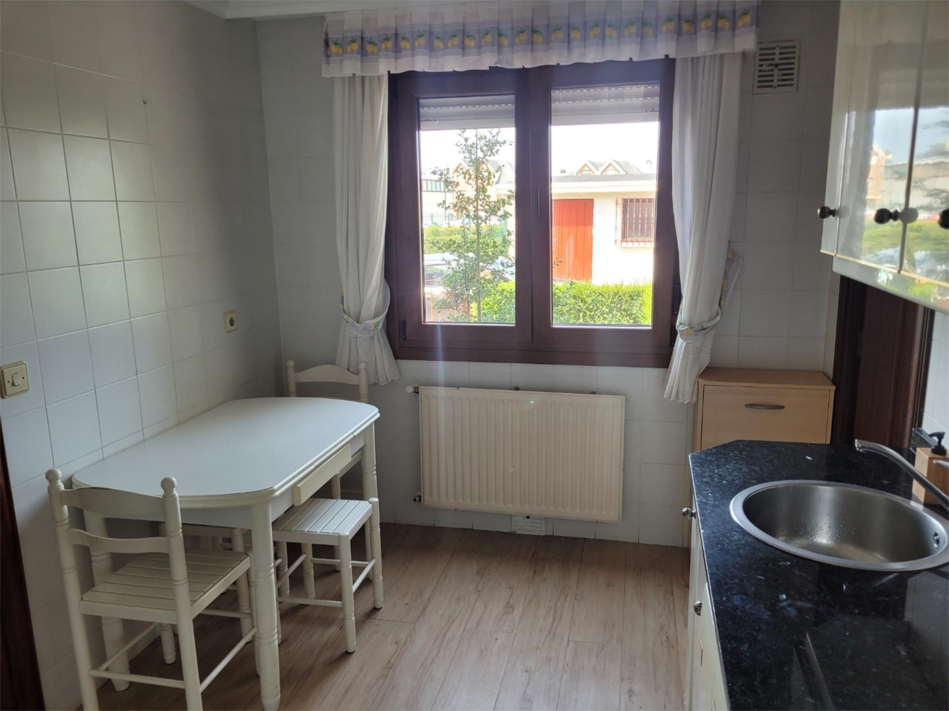 Casa adosada en  Urbanizacion Arco Iris 15 - Foto 2