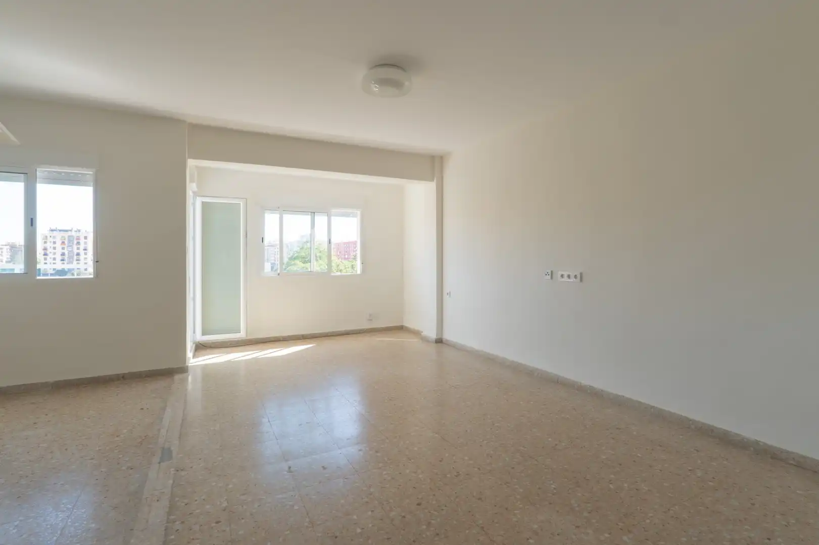 Piso en  Carrer de Sant Vicent Màrtir - Foto 3