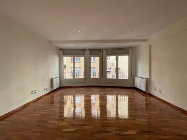 Piso en paseo de la Constitucion, 6