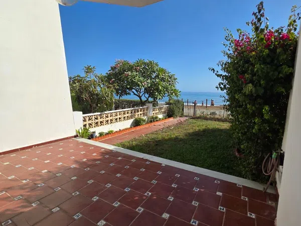 Chalet pareado en avenida de la Axarquía, 14 - Foto 1