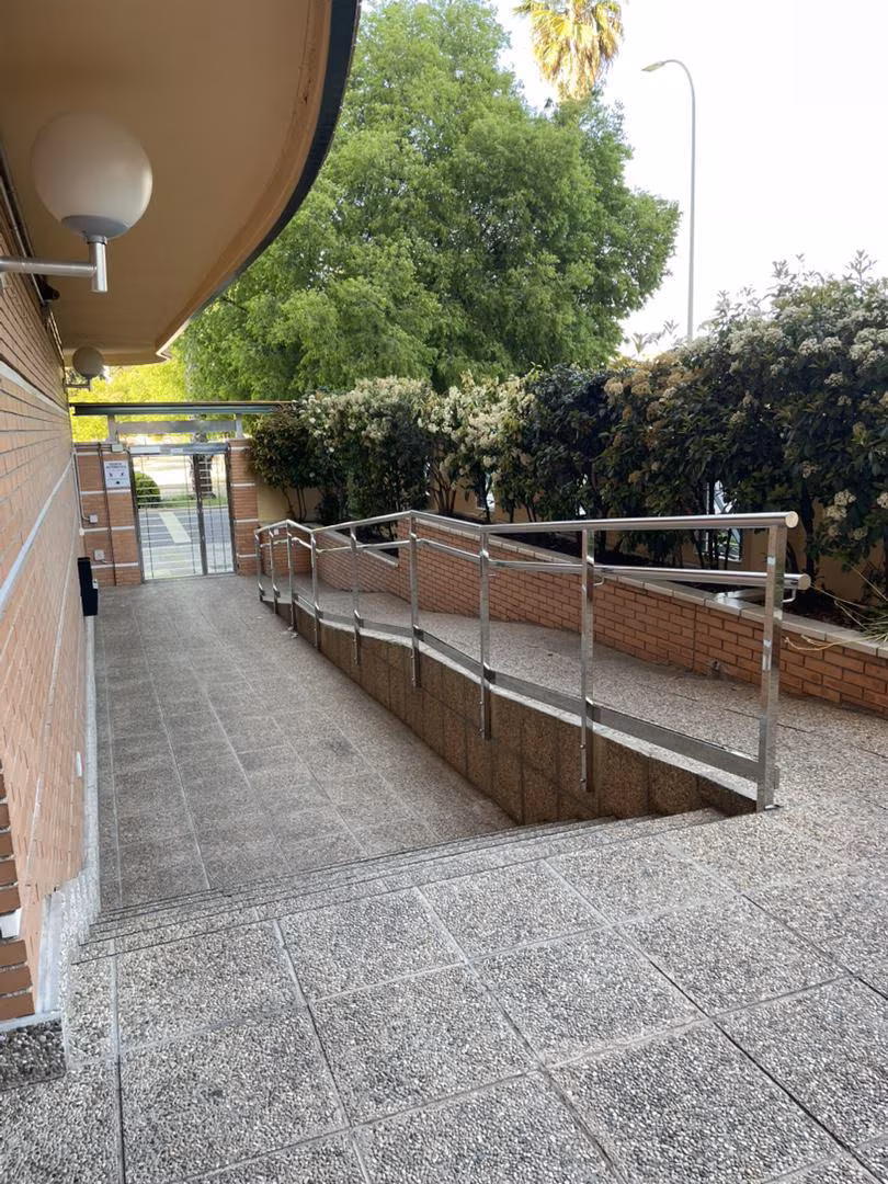Piso en  Avenida de Francisco Ayala 51 - Foto 3
