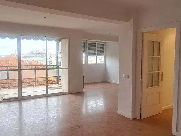 Piso en avenida de la Reina Mercedes, 21