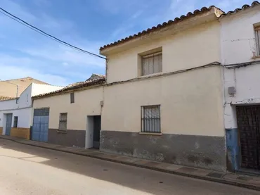 Casa adosada en  Calle de Navarra 13 - Foto 1
