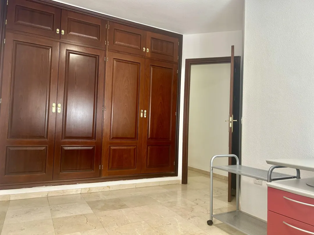 Piso en  Avenida Reyes Católicos Núm. - Foto 22