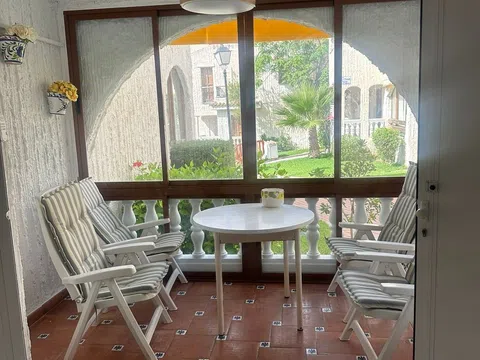 Chalet adosado en avenida Santiago Bernabéu, 78