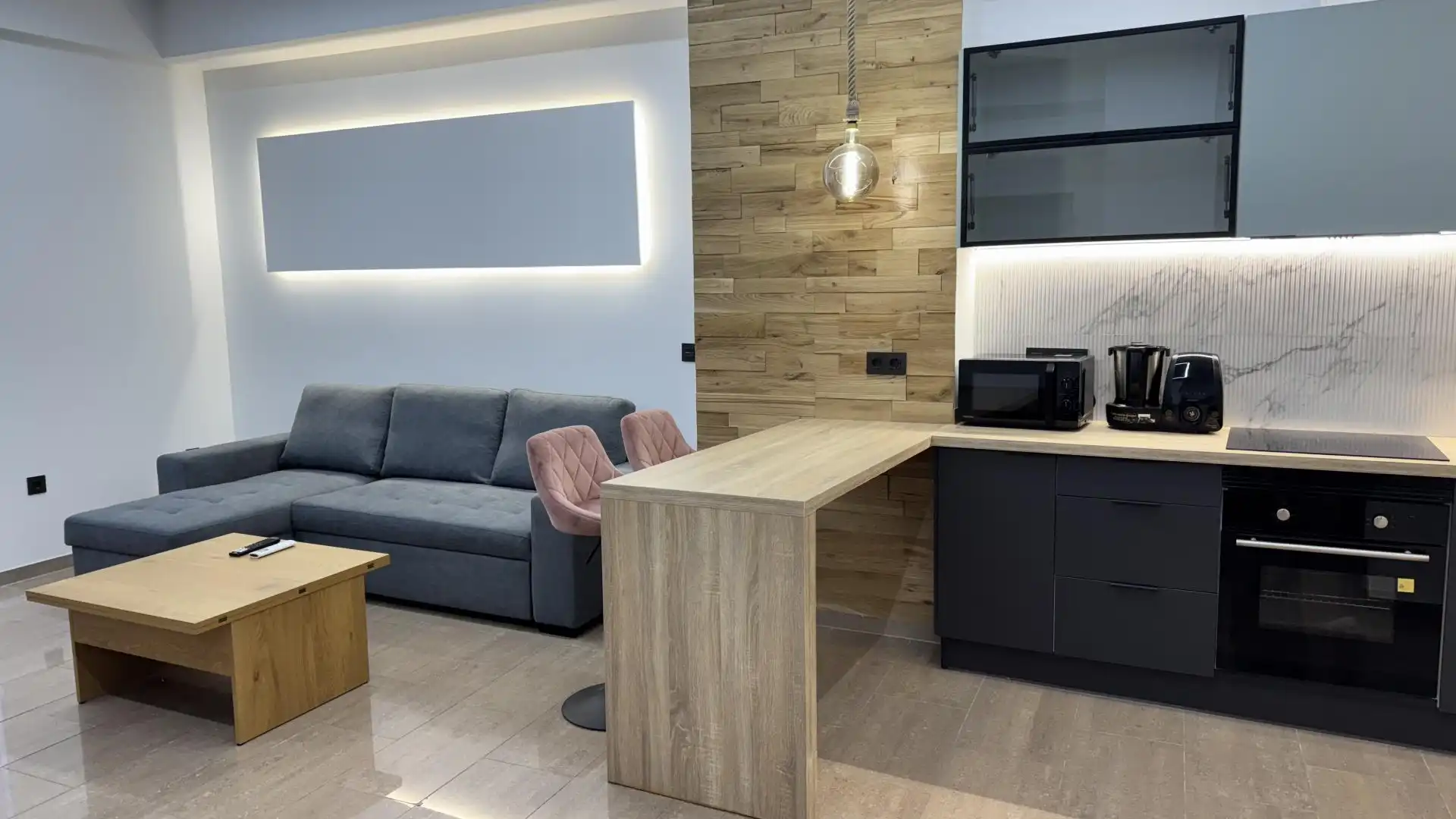 Planta baja en  Carrer León Sánchez Sáez 36 - Foto 1