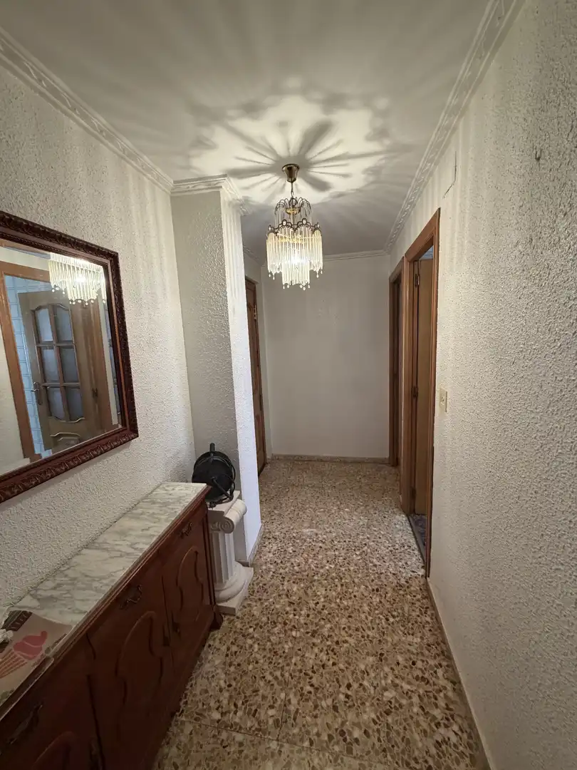 Piso en  Carrer de Joan d'Àustria 90 - Foto 9