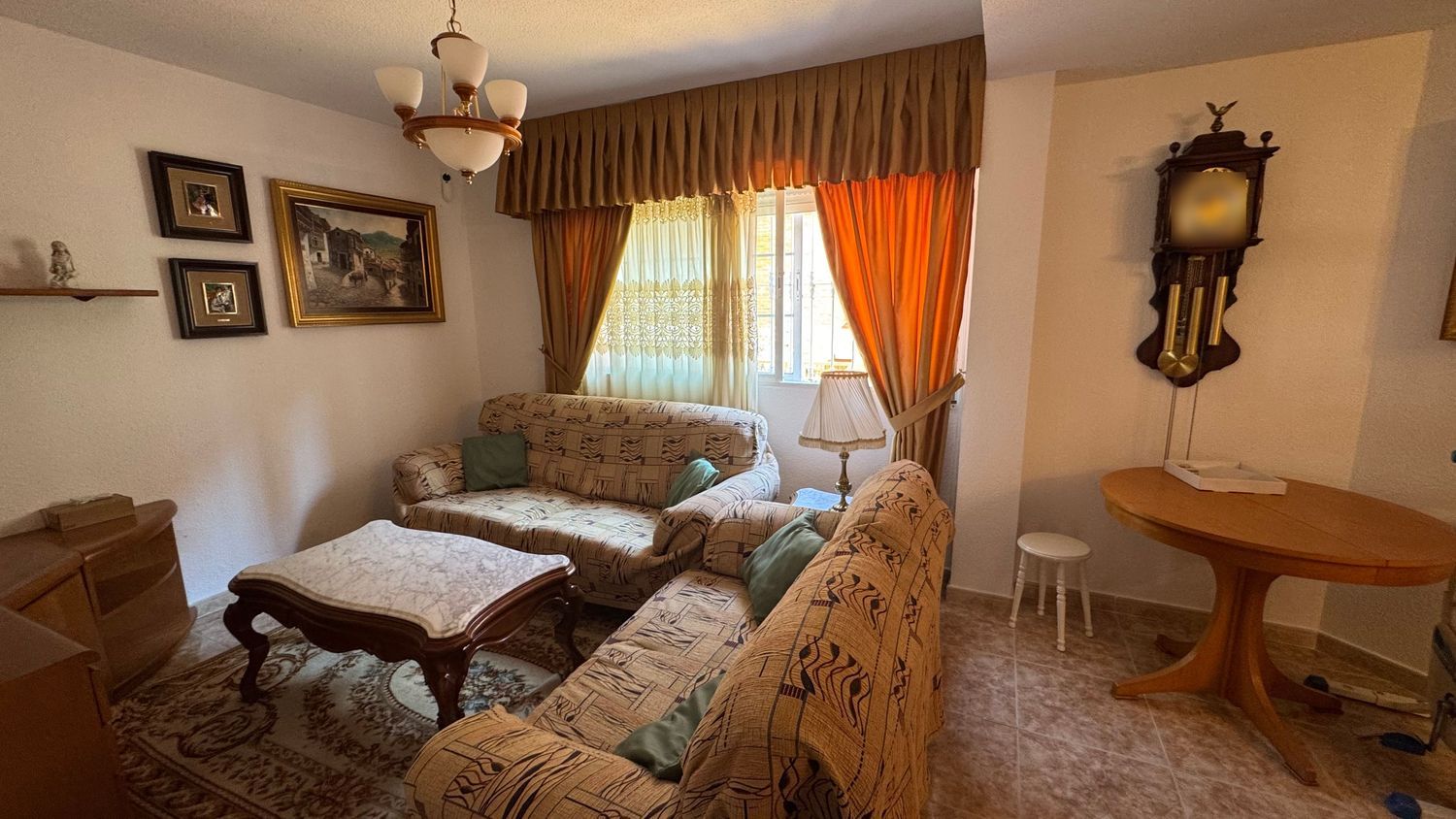 Chalet adosado en Ensanche - Foto 4