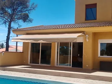Chalet en  Carrer Oroval 10 - Foto 1