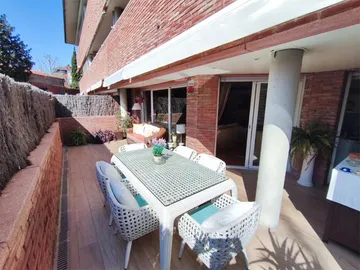 Piso en  Carrer de Domènec Oristrell 48 - Foto 3