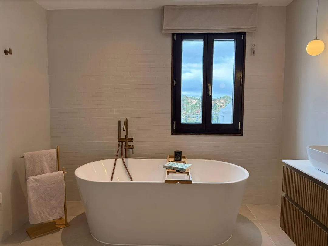 Casa adosada en  Calle del Priorato 15 - Foto 11