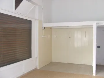 Local comercial en  Carrer d'Àngel Guimerà 130 - Foto 1