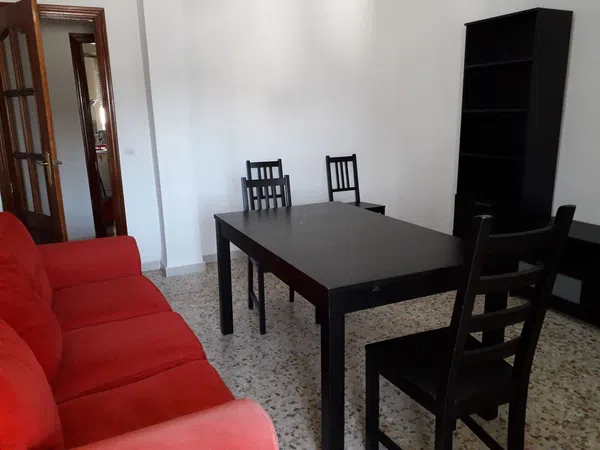 Piso en Barriada Nuestra Señora de la Oliva, Sevilla, 112, Su Eminencia - La Oliva - Foto 2