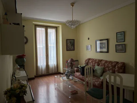 Piso en calle de Preciados, 33