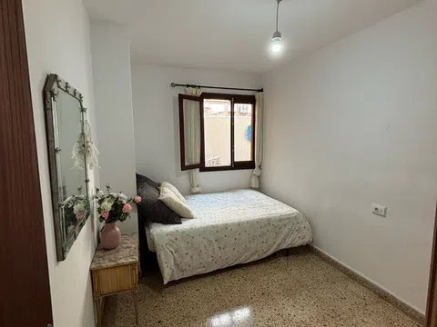 Piso en calle de Caro, 2