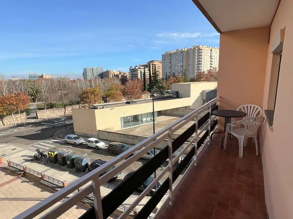 Piso en calle de Ramón Salanova, 6