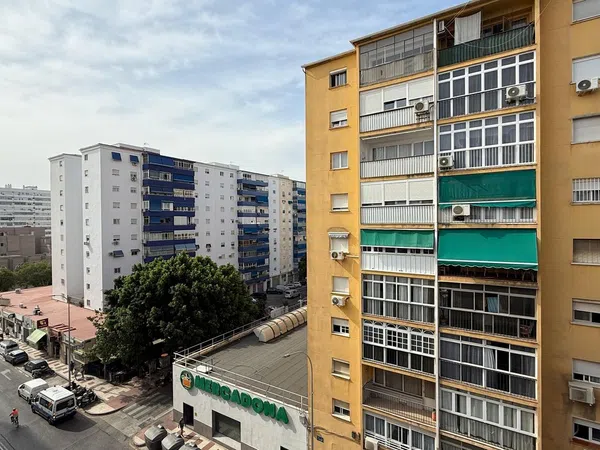 Piso en Frigiliana, Girón - Las Delicias - Pacífico - Foto 1
