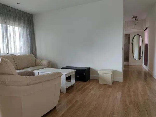 Piso en plaza del Rollo, 3