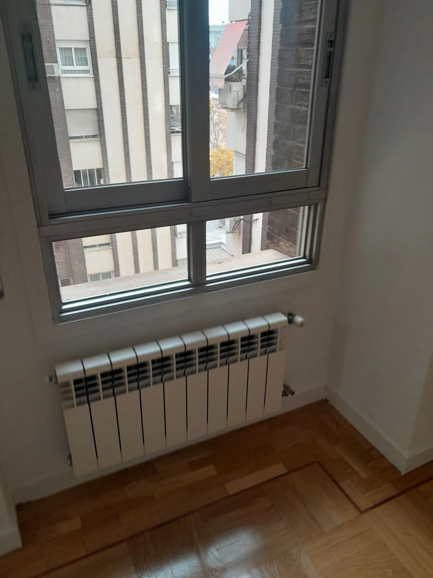 Piso en calle de Orense, 64 - Foto 2