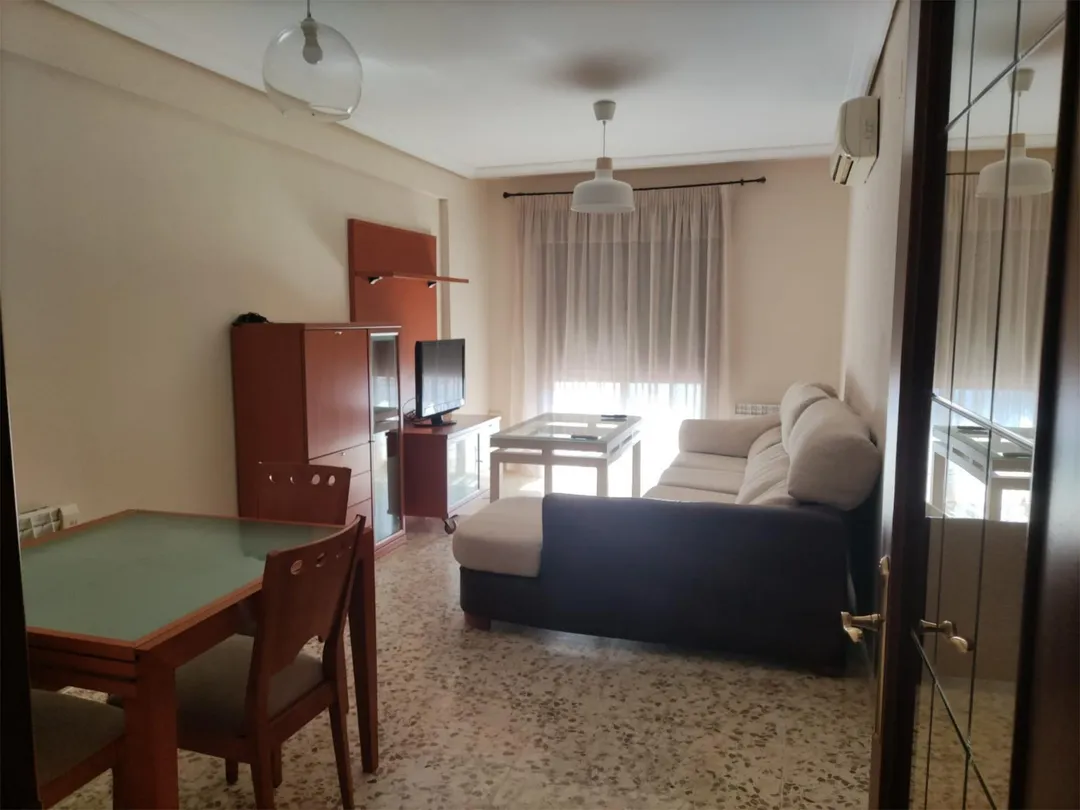 Piso en  Calle Joaquín Altolaguirre 12 - Foto 1