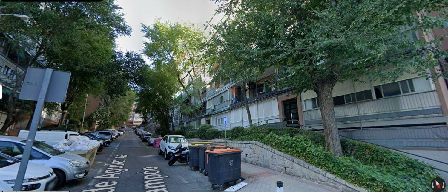 Piso en calle de Aguilar de Campóo, 21 - Foto 1