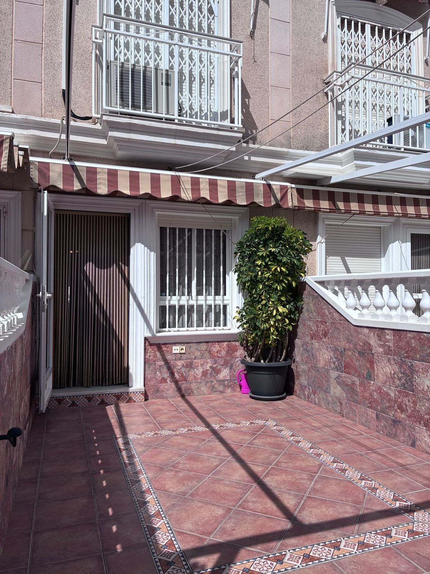 Chalet adosado en Calle Elda, 99 - Foto 3