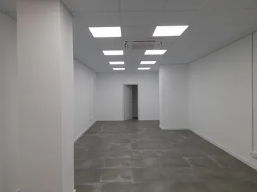 Local comercial en  CORNELLA - Foto 10
